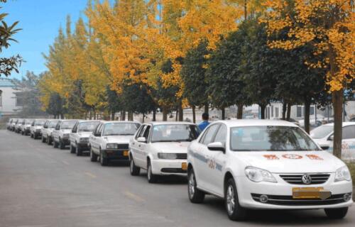 成都驾校报名学车还需要暂住证吗?