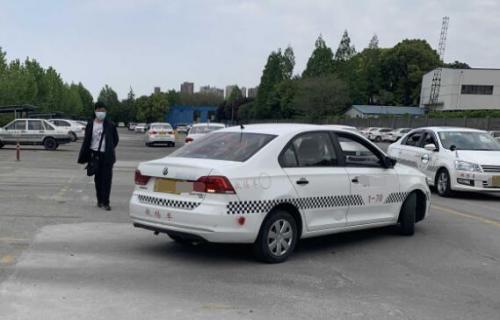 附近学车最近驾校练车场，附近的驾校正规的驾校